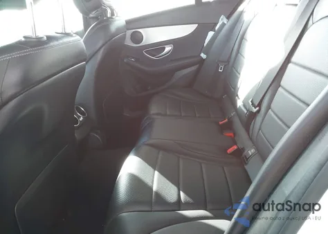 2018 Mercedes-Benz C 300 from USA, damaged, VIN 55SWF4JBXJU280978